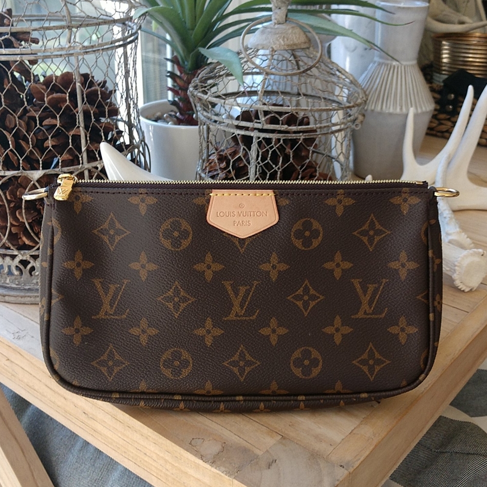 Authentic Louis Vuitton Large Multi Pochette - Picture 5 of 8
